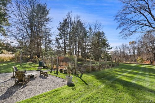 77 Hook Rd, Bedford, NY, 10506-1109 | Card Image