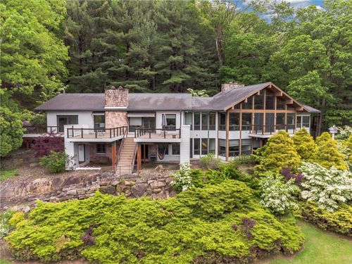 428 Jefferson School Rd, Ligonier, PA, 15658-2054 | Card Image