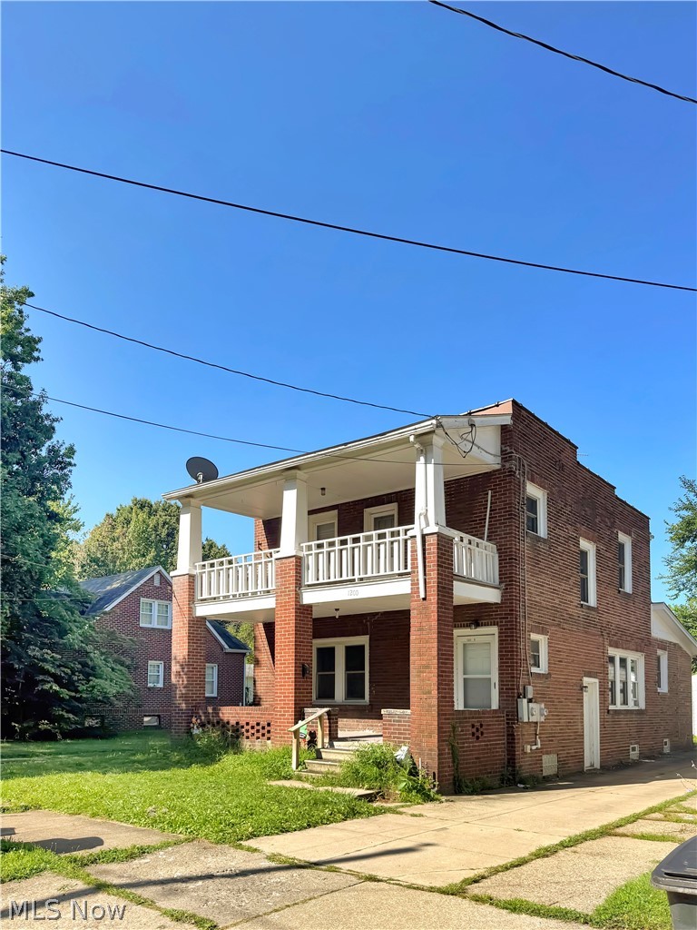 Residential Income in Akron