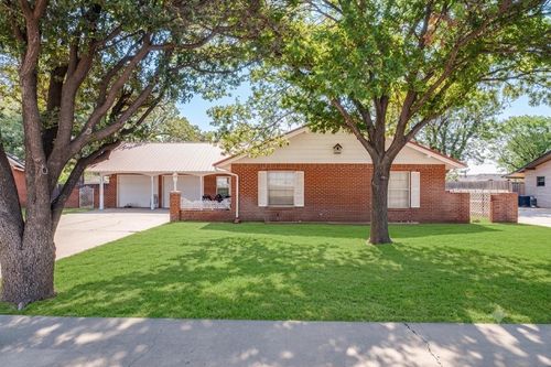 412 Sunset Dr, Hereford, TX, 79045-3014 | Card Image