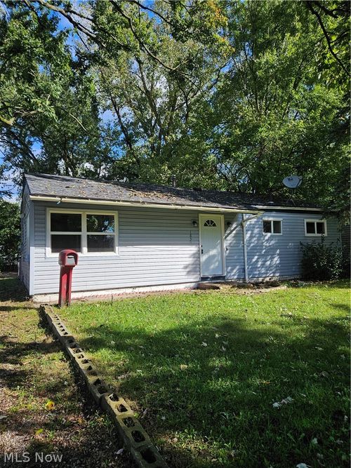 1859 Sheffield Dr, Akron, OH, 44320-1636 | Card Image