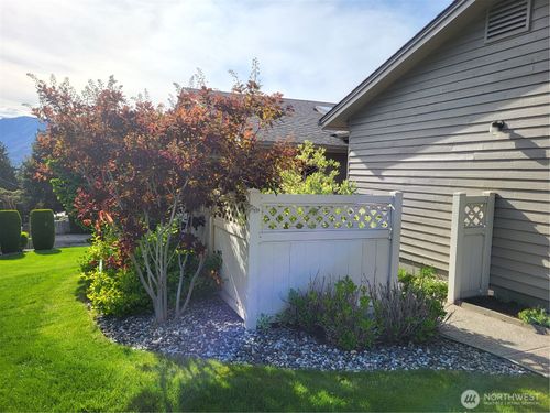 26-351 19th St Ne, East Wenatchee, WA, 98802-8308 | Card Image