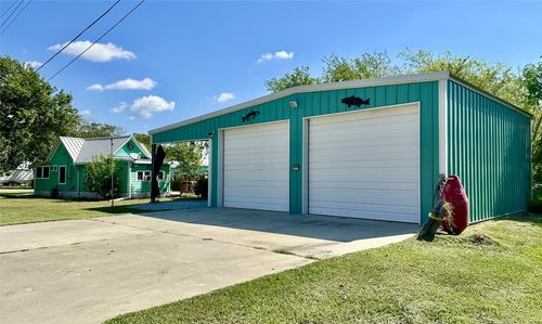 302 E Dallas Ave, SeaDrift, TX, 77983-3731 | Card Image