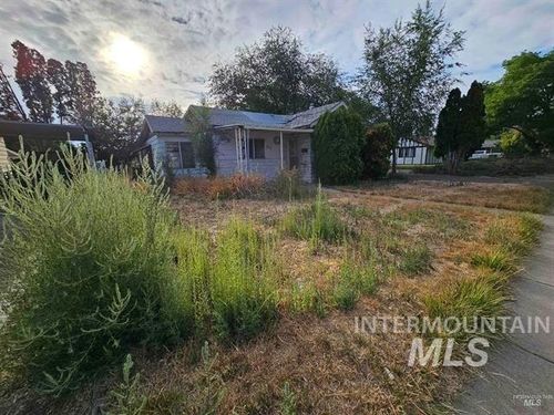 377 Polk St, Twin Falls, ID, 83301-4818 | Card Image