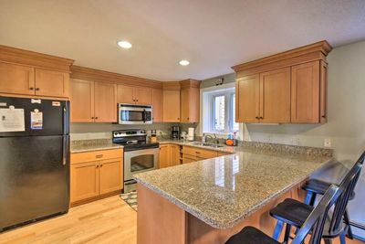 66B - 66B Wentworth Hall Avenue, Condo with 2 bedrooms, 1 bathrooms and null parking in Jackson NH | Image 3