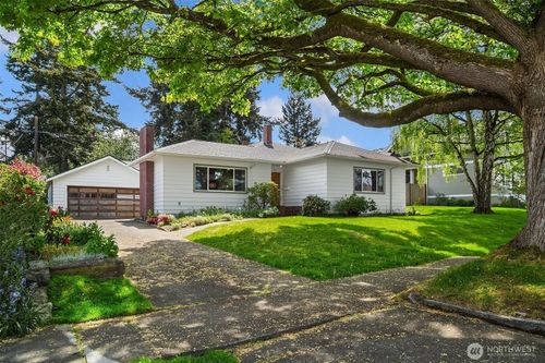 1707 8th St, Anacortes, WA, 98221-1841 | Card Image
