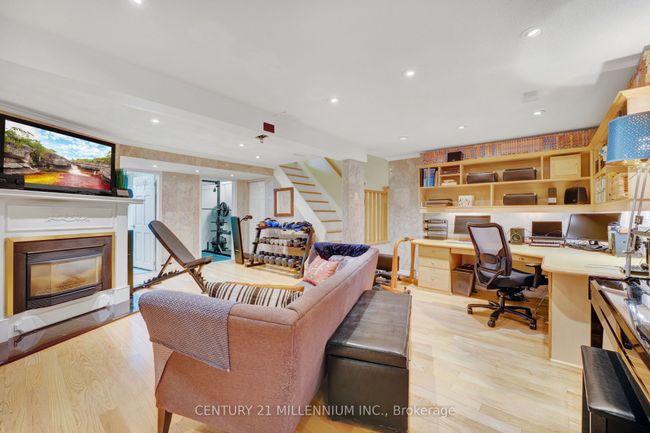 82 - 69 Old Burnhamthorpe Rd, Condo with 4 bedrooms, 2 bathrooms and 1 parking in Etobicoke ON | Image 9