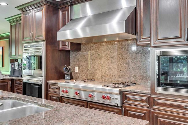 40 Eagle Ridge Pl Sw, House other with 5 bedrooms, 5 bathrooms and 8 parking in Calgary AB | Image 19
