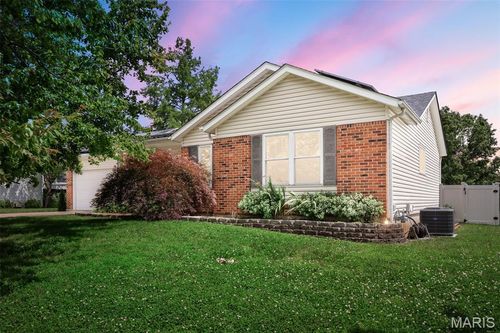104 Maywood Ct, Saint Peters, MO, 63376-4691 | Card Image