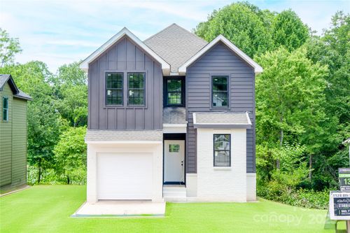 1124 8th St, Statesville, NC, 28677-6520 | Card Image