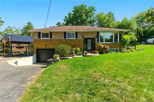 19 Wallace Pl, Caledonia, ON, N3W1G4 | Card Image