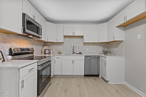 1433 Cherrycrest Dr, Durham, NC, 27704-1572 | Card Image