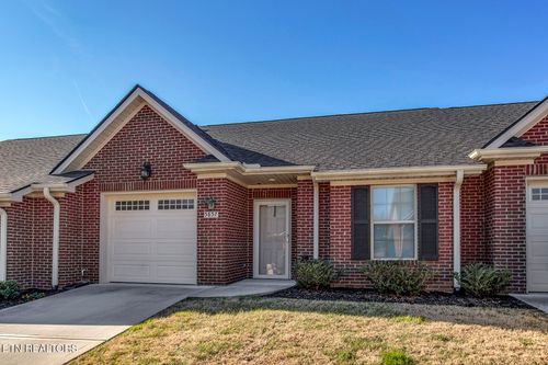 5857 Trestle Way, Knoxville, TN, 37918-7083 | Card Image