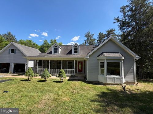 140 Coachman Run Rd, MARTINSBURG, WV, 25404-1787 | Card Image