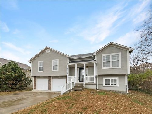 15803 Hight Ave, Belton, MO, 64012-1999 | Card Image