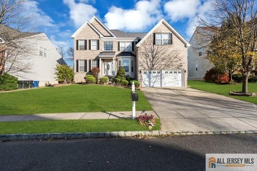 43 Meadow Run Rd, Bordentown, NJ, 08505-4729 | Card Image