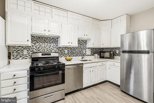 916n-3701 S George Mason Dr, FALLS CHURCH, VA, 22041-3789 | Card Image