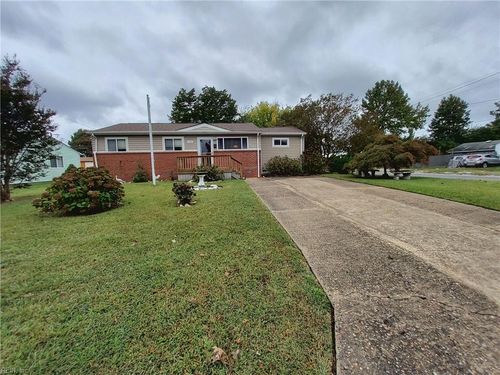 153 Waverly Dr, Virginia Beach, VA, 23452-4333 | Card Image