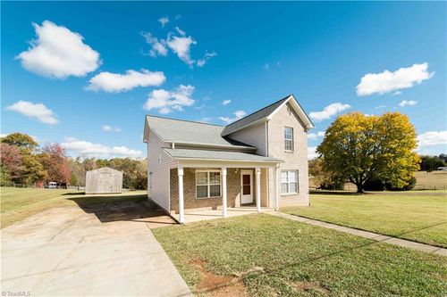 5235 Murray Rd, Winston Salem, NC, 27106-8620 | Card Image