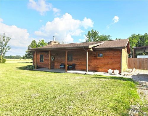 302 S 160th St, Girard, KS, 66743-2195 | Card Image