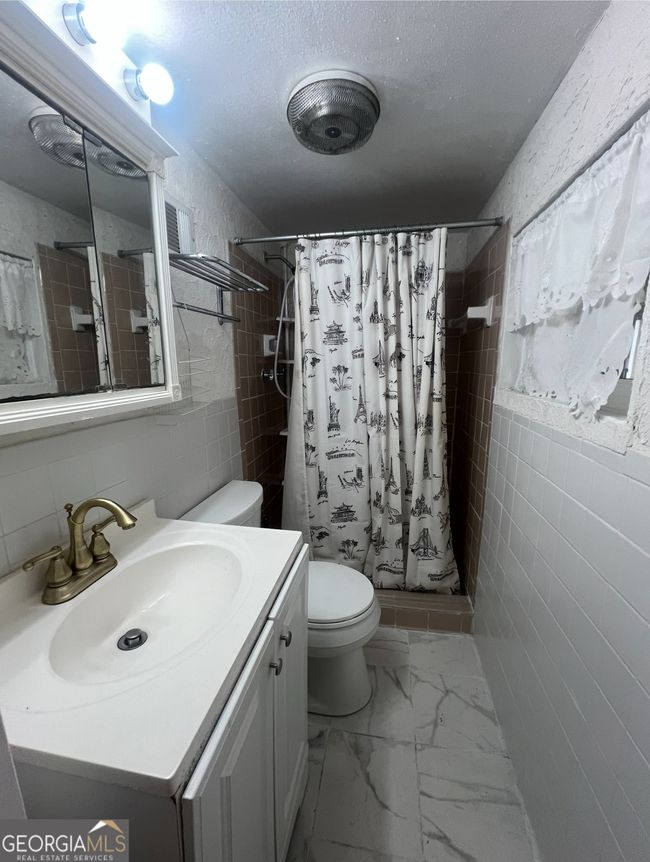 3990 Admiral Dr, House other with 4 bedrooms, 3 bathrooms and null parking in Chamblee GA | Image 23