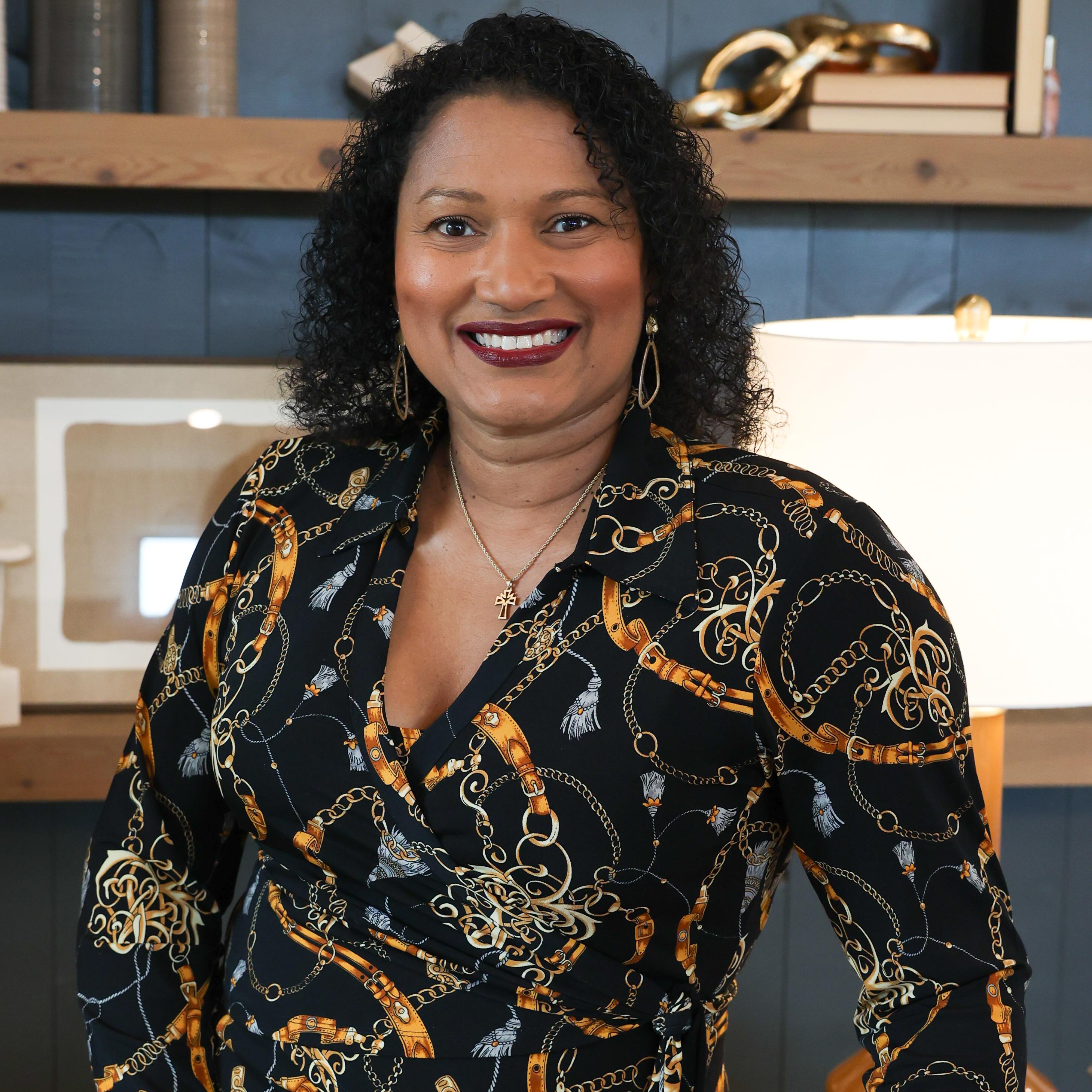 Roslyn Jones Lopez