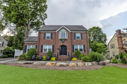 423 Ridge Rd, Wethersfield, CT, 06109-1924 | Card Image