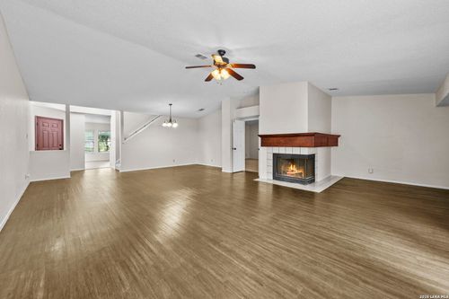 10338 Country Vis, San Antonio, TX, 78240-4446 | Card Image