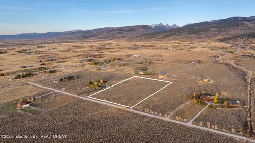 5171 Fox Creek Holw, Victor, ID, 83455 | Card Image