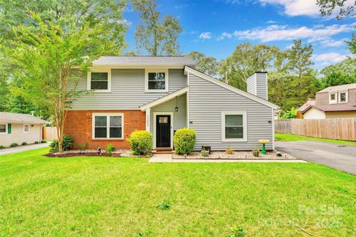 15804 Fairfield Dr, Matthews, NC, 28104-2209 | Card Image