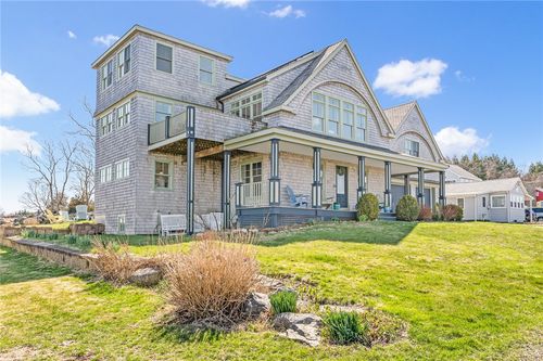 7 Clarkes Village Rd, Jamestown, RI, 02835-2803 | Card Image