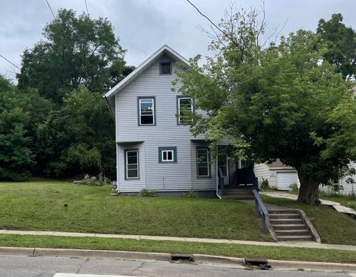 314 W Ganson St, Jackson, MI, 49201-1109 | Card Image