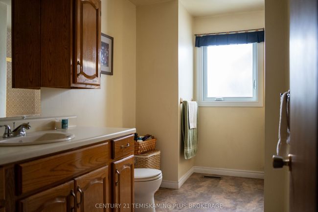 998169 Highway 11, House other with 3 bedrooms, 2 bathrooms and 6 parking in New Liskeard ON | Image 16