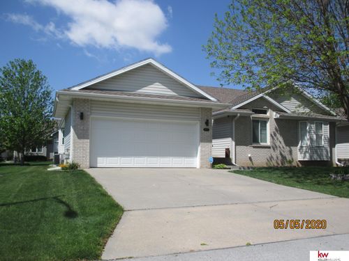9976 S 171st St, Omaha, NE, 68136-1926 | Card Image