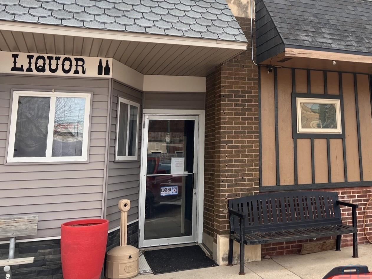 132 N Main St, Paullina, IA 51046