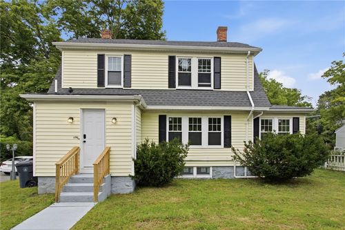 4196 Post Rd, East Greenwich, RI, 02818-4202 | Card Image