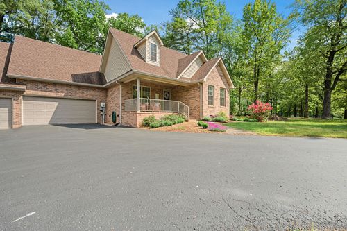 806 Forrest Dr, Tullahoma, TN, 37388-2556 | Card Image
