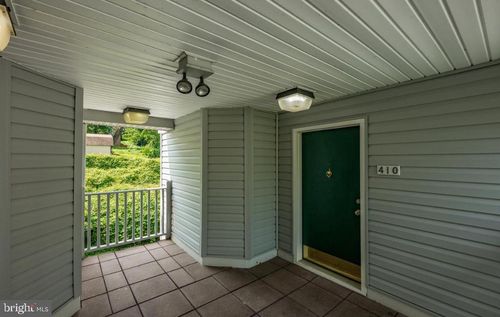 410-2050 N Calvert St, ARLINGTON, VA, 22201-4185 | Card Image