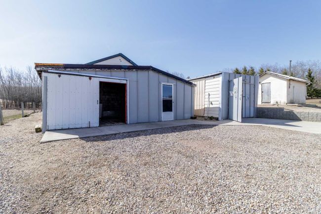 35175 Range Road 230, Home with 4 bedrooms, 2 bathrooms and 6 parking in Rural Red Deer County AB | Image 25