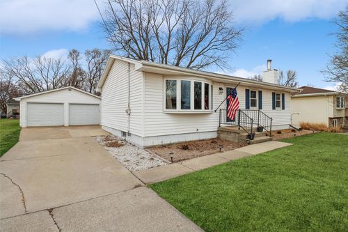 210 Market Ave Sw, Mitchellville, IA, 50169-9746 | Card Image