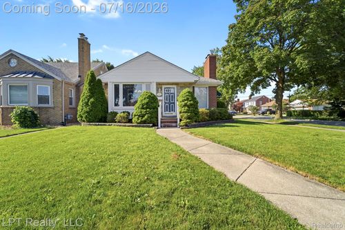 16847 Philomene Blvd, Allen Park, MI, 48101-2421 | Card Image