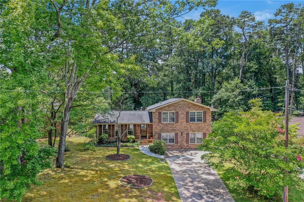 Cabot Ct, Stone Mountain, GA 30083