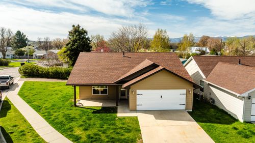 42 N Carlin St, Sheridan, WY, 82801-4468 | Card Image