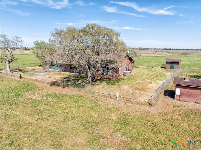 11552 Fm 1383, Home with 3 bedrooms, 2 bathrooms and null parking in Schulenburg TX | Image 37