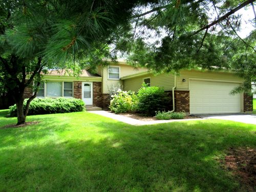 822 Spruce St, Batavia, IL, 60510-9686 | Card Image