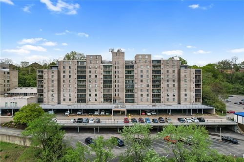 apt-705e-2120 Greentree Rd, Pittsburgh, PA, 15220-6403 | Card Image