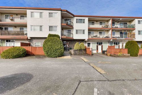 205-3043 270 St, Aldergrove, BC, V4W3M2 | Card Image