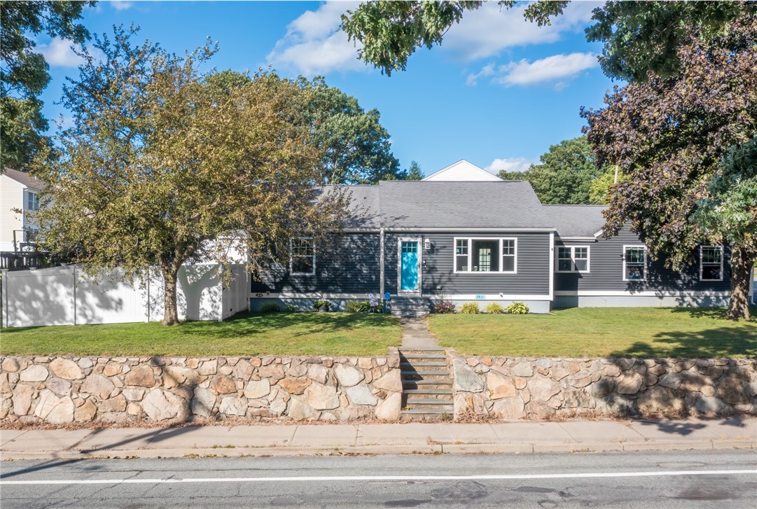 Mendon Rd, Cumberland, RI 02864