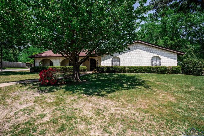 107 Tulip St, House other with 3 bedrooms, 3 bathrooms and null parking in White Oak TX | Image 6
