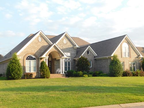 131 Grandview Cir, Gallatin, TN, 37066-4652 | Card Image